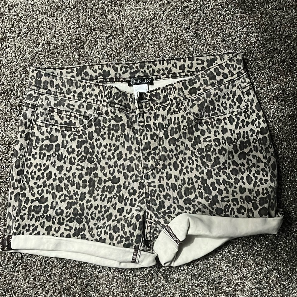 Venus leopard print shorts